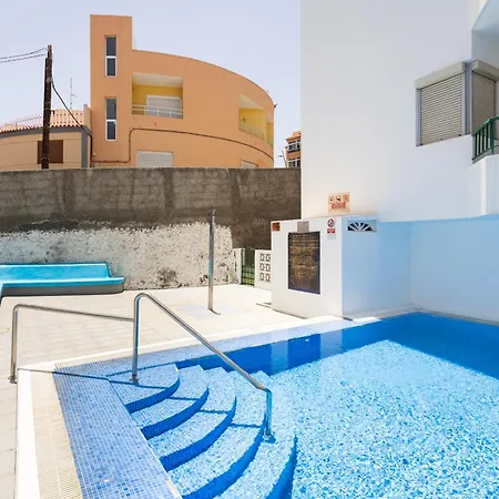 Home2book Cozy Pool Retreat In *