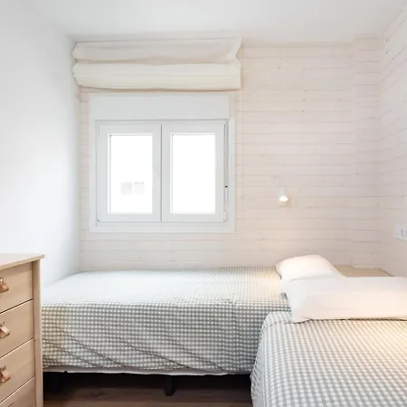 Апартаменты Home2book Cozy Pool Retreat In *