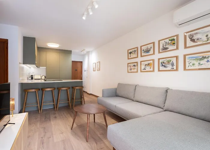 Home2book Cozy Pool Retreat In Appartement