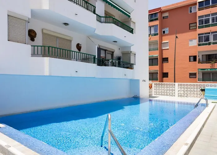 Apartment Home2book Cozy Pool Retreat In