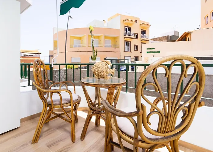 Home2book Cozy Pool Retreat In Apartment Candelaria