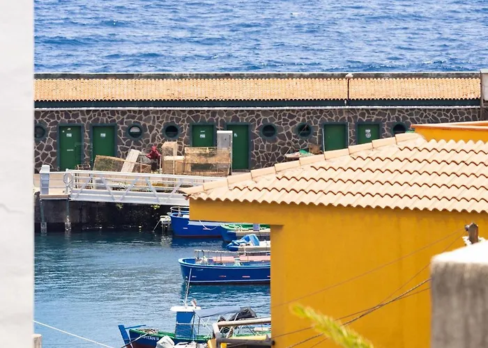 Home2book Cozy Pool Retreat In *