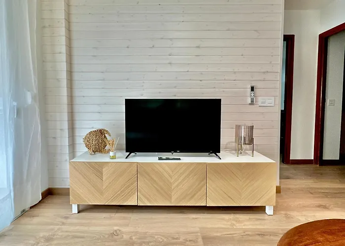 Home2book Cozy Pool Retreat In Appartement *