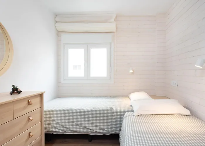 아파트 Home2book Cozy Pool Retreat In *