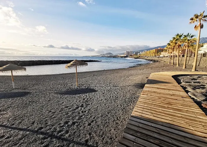 아파트 Home2book Cozy Pool Retreat In 칸델라리아