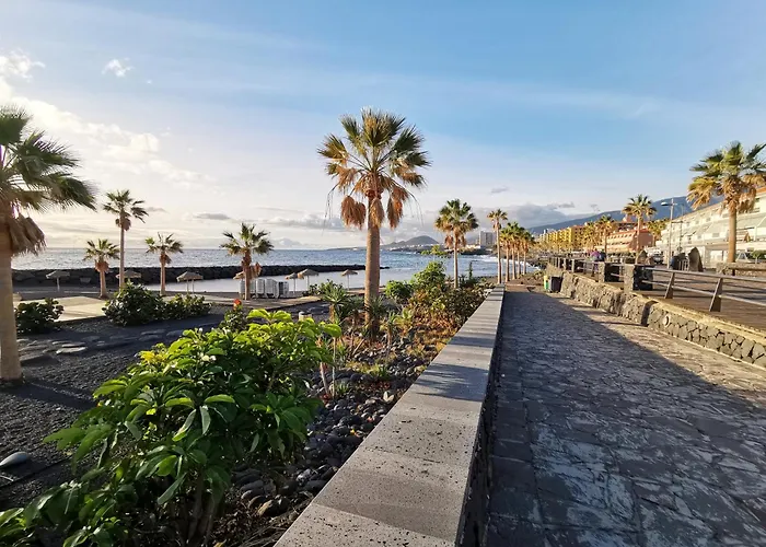 아파트 Home2book Cozy Pool Retreat In