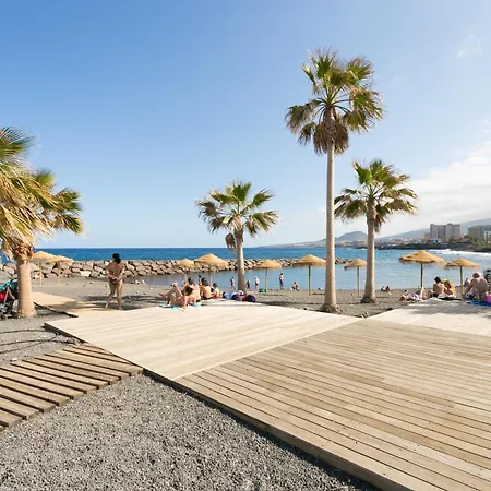 Home2book Cozy Pool Retreat In * カンデラリア