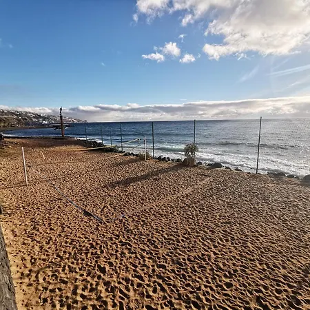 Home2book Cozy Pool Retreat In アパート カンデラリア